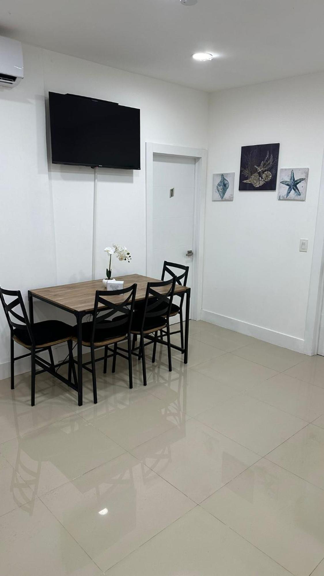 103 Miami Shared Rooms For Men Central Comfortable, Affordable 외부 사진